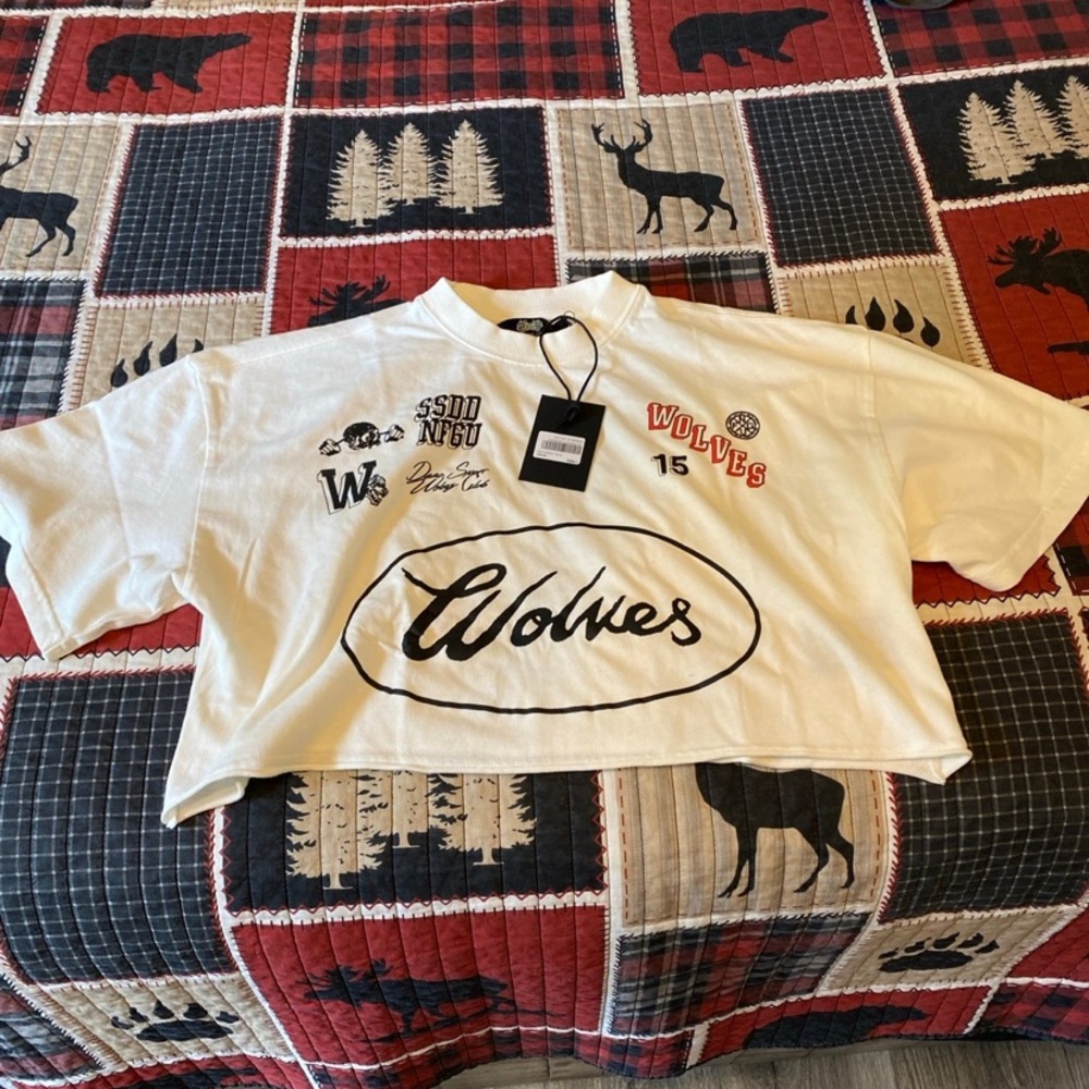 White Wolves Graphic Crop Top